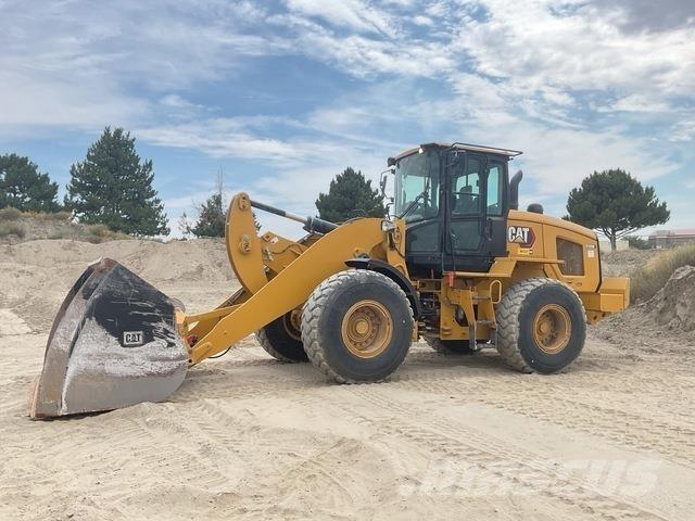 CAT 938M 輪胎式裝載機