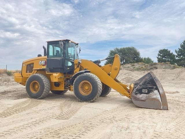 CAT 938M 輪胎式裝載機