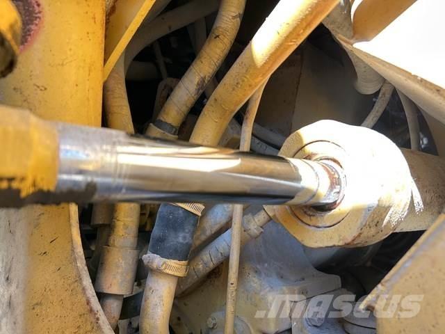 CAT 960 輪胎式裝載機