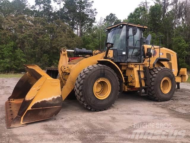 CAT 966 輪胎式裝載機