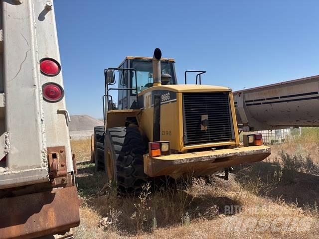 CAT 966G 輪胎式裝載機