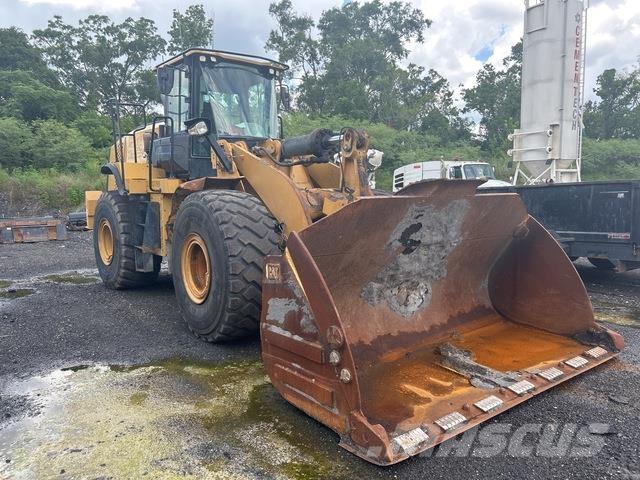 CAT 972M 輪胎式裝載機
