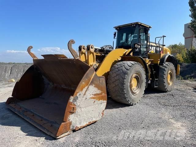CAT 982M 輪胎式裝載機