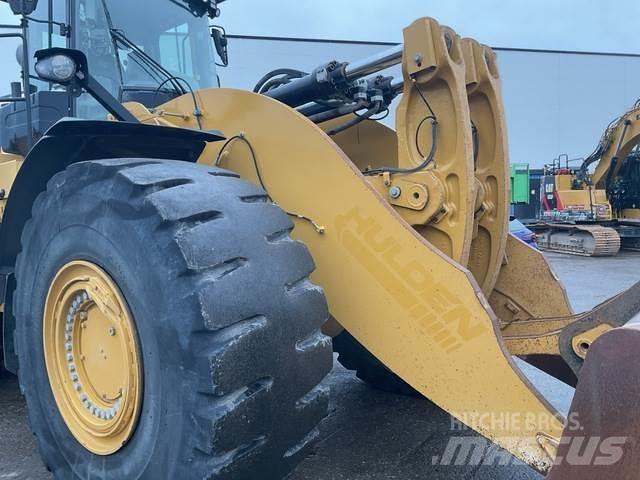 CAT 982M 輪胎式裝載機