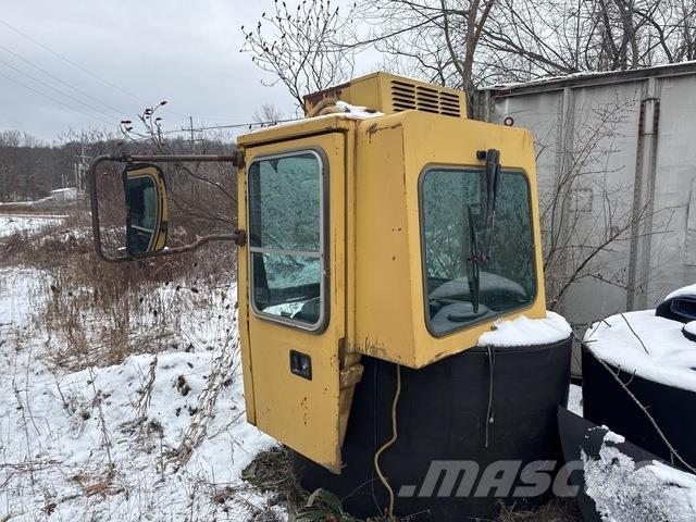 CAT 992 駕駛室與內部