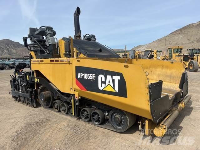 CAT AP1055F 瀝青攤舖機/鋪路機