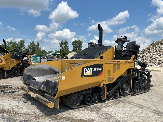 CAT AP1055F 瀝青攤舖機/鋪路機