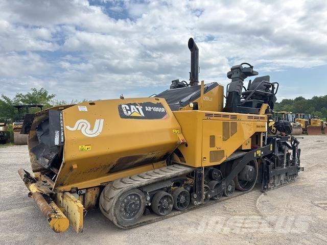 CAT AP1055F 瀝青攤舖機/鋪路機