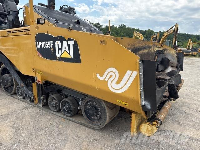 CAT AP1055F 瀝青攤舖機/鋪路機