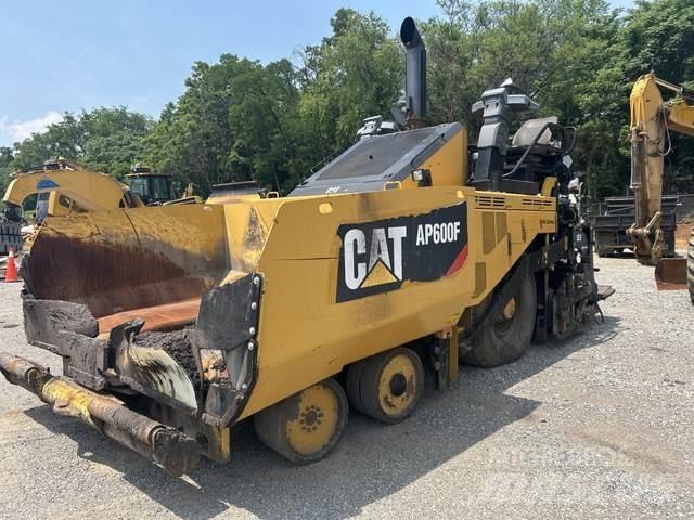 CAT AP600F 瀝青攤舖機/鋪路機