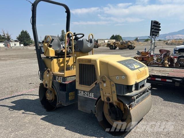 CAT CB-214E 雙輪滾壓機