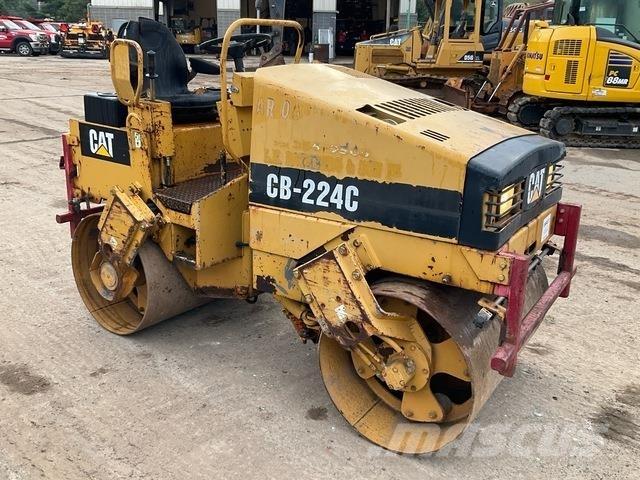 CAT CB-224C 雙輪滾壓機