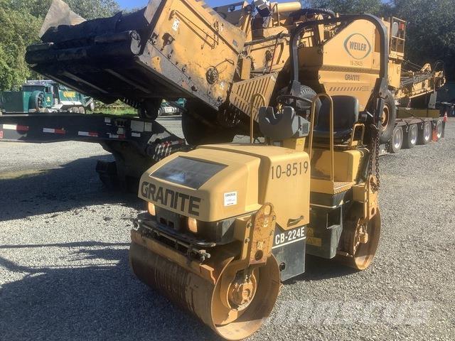 CAT CB-224E 雙輪滾壓機