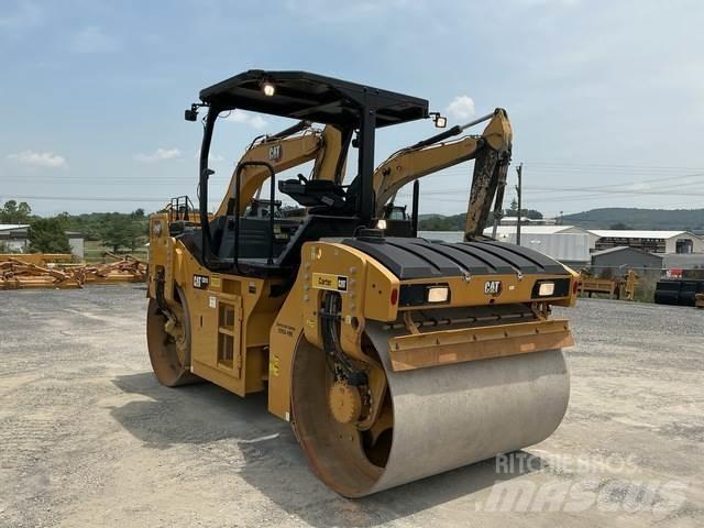 CAT CB10 雙輪滾壓機