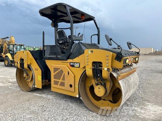CAT CB10 雙輪滾壓機