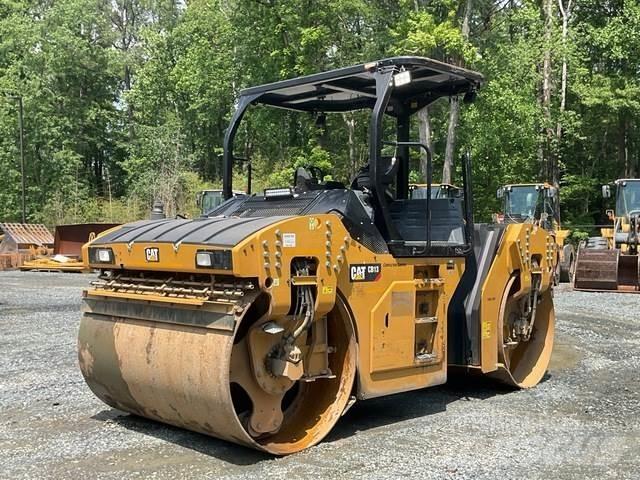 CAT CB13 雙輪滾壓機
