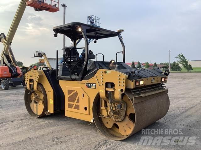CAT CB16 雙輪滾壓機