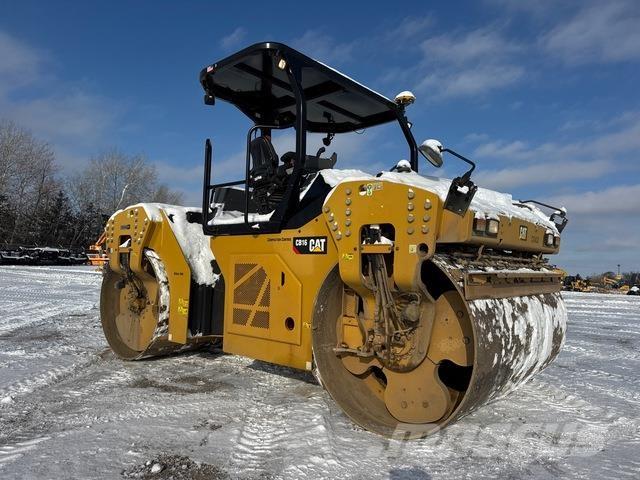 CAT CB16 雙輪滾壓機