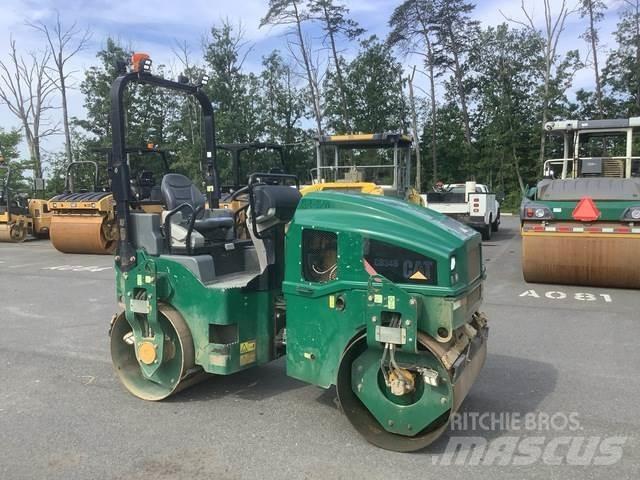 CAT CB34B 雙輪滾壓機