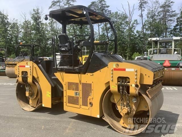 CAT CB44B 雙輪滾壓機