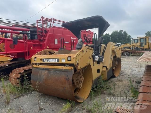 CAT CB54 雙輪滾壓機
