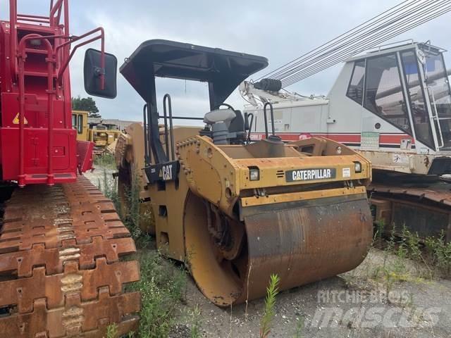 CAT CB54 雙輪滾壓機