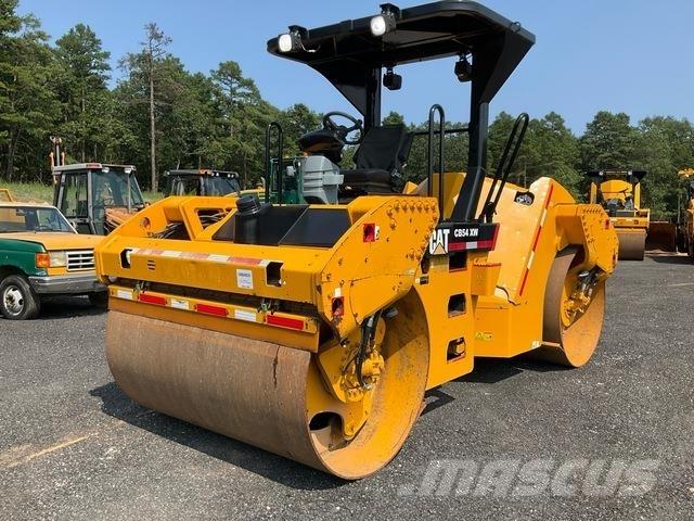 CAT CB54 雙輪滾壓機