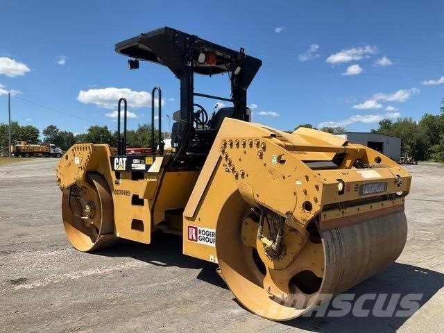 CAT CB54 雙輪滾壓機