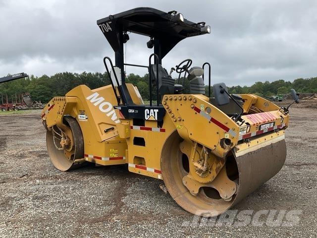 CAT CB54 雙輪滾壓機