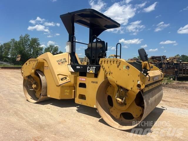 CAT CB54 XW 雙輪滾壓機