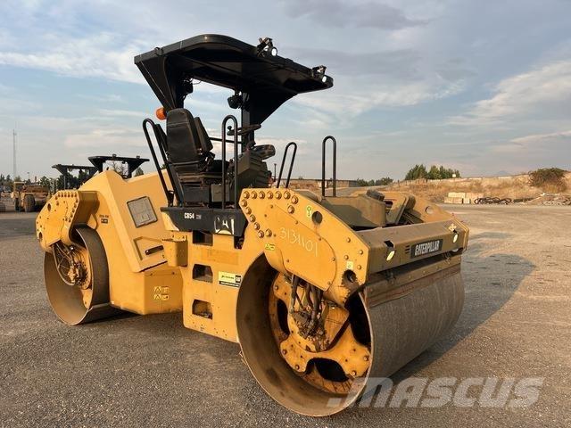 CAT CB54 XW 雙輪滾壓機
