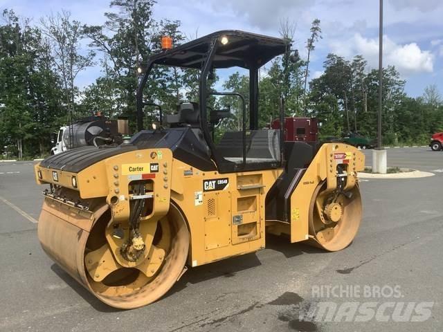 CAT CB54B 雙輪滾壓機