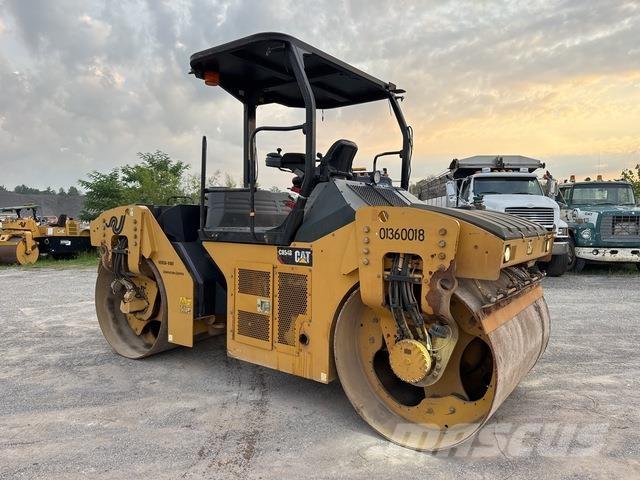 CAT CB54B 雙輪滾壓機