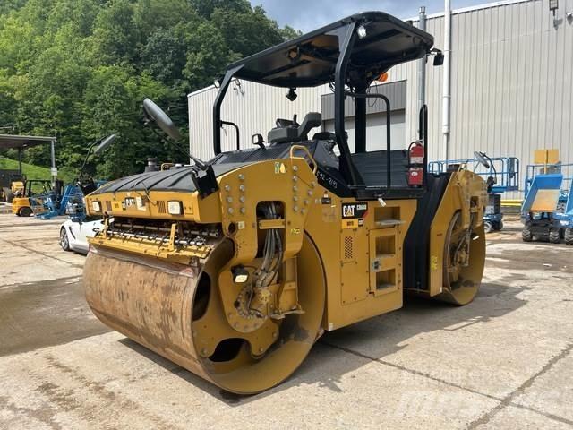 CAT CB64B 雙輪滾壓機