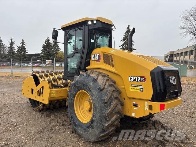 CAT CP12GC 單輪滾壓機