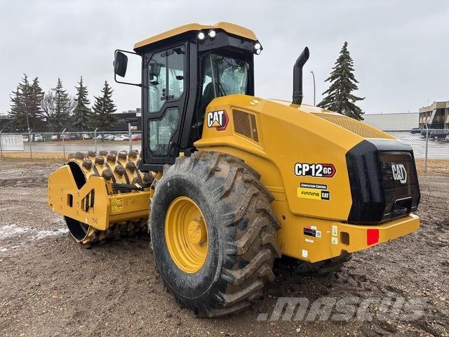 CAT CP12GC 單輪滾壓機