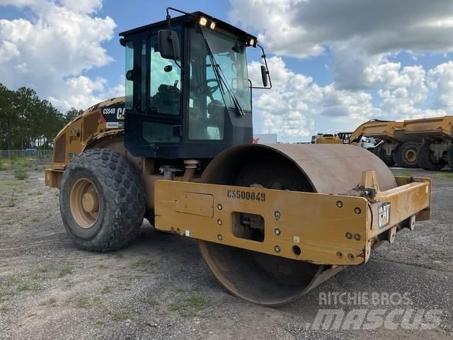 CAT CS54B 單輪滾壓機