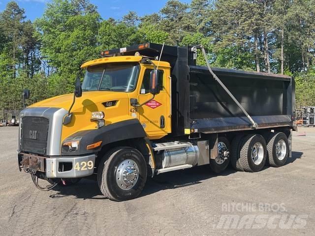 CAT CT660S 傾卸式卡車
