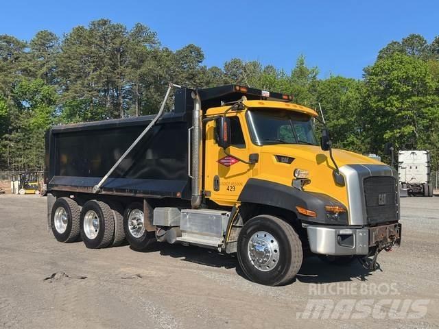 CAT CT660S 傾卸式卡車