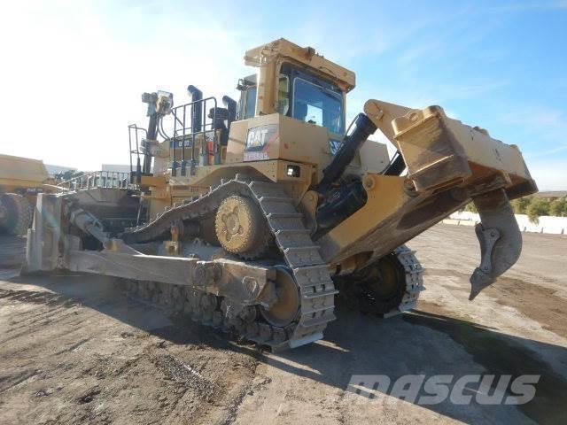 CAT D10T2 履帶推土機