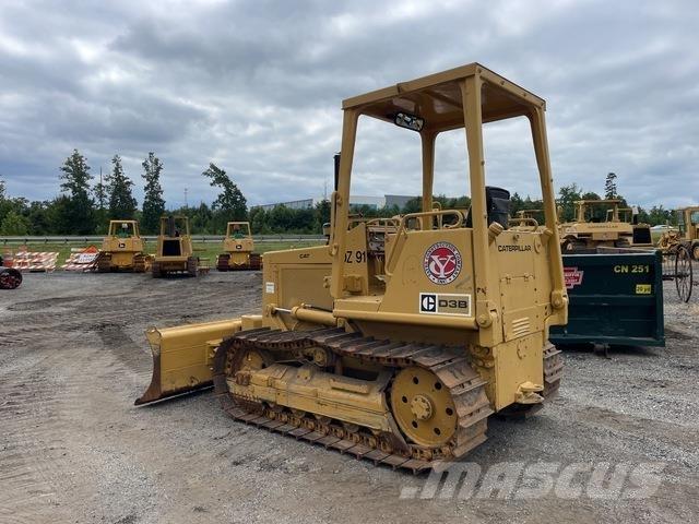 CAT D3B 履帶推土機