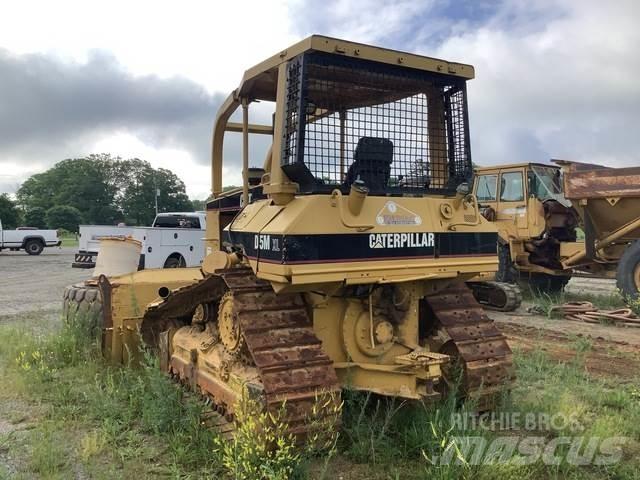 CAT D5M XL 履帶推土機