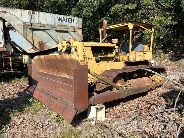 CAT D7 履帶推土機