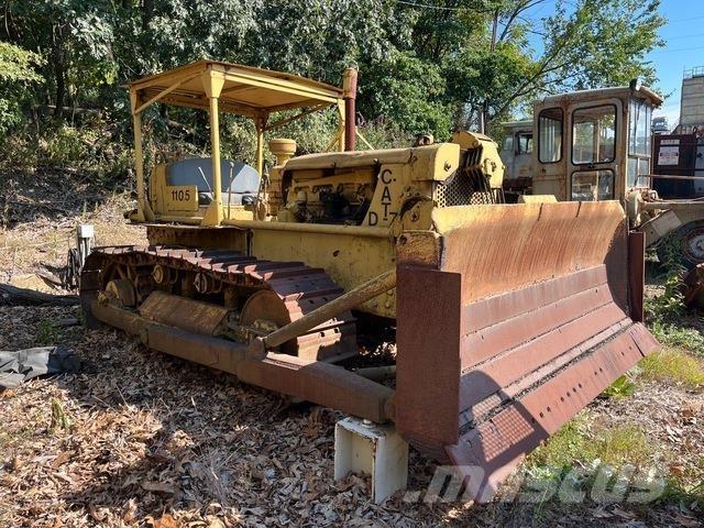CAT D7 履帶推土機