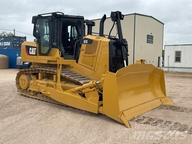 CAT D7E 履帶推土機