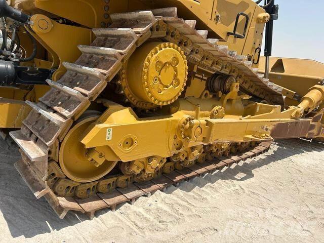 CAT D8 履帶推土機
