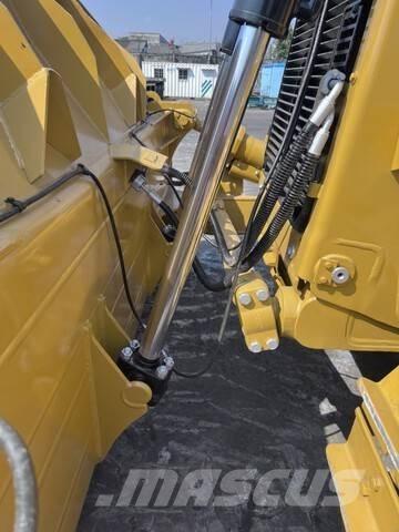 CAT D8GC 履帶推土機
