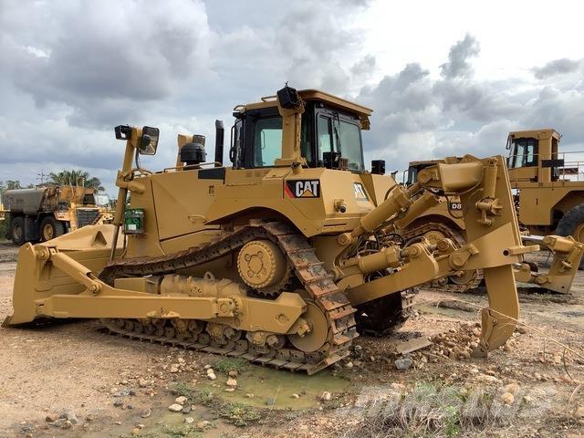 CAT D8T 履帶推土機