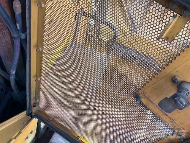 CAT D9 履帶推土機