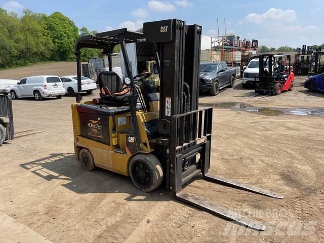 CAT E5000 電動堆高機